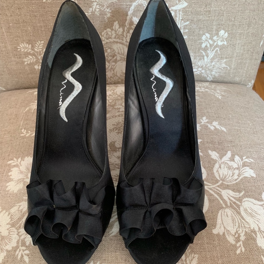Nina collection black satin shoes